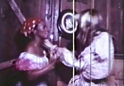 ماساژ آرام برای یک دختر جوان و کلیپ سکسی امریکایی رابطه جنسی پر حرارت با او