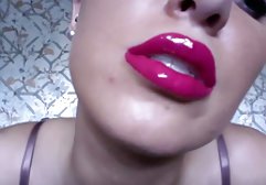 بلاندی ناز با یک خال کوبی سکس خارجی ویدیو بر روی یک الاغ دور یک عضو را می برد و در آن