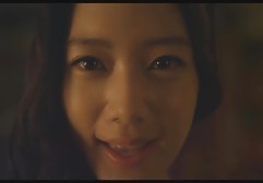 شخص عصبانی دیک خود فیلم خارجی sex را بر روی تخت دروغ می گوید