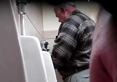 انتخاب سرد اسپرم گرم بر داستانهای سمسی روی صورت. همه دختران اسپرم را دوست دارند.