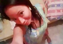 پسر دوست همسرش را بر روی دیک کشید و تقدیر دیدن فیلم شهوانی روی صورتش.