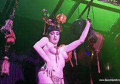 فاحشه ناز مکیدن دیک داستان های سکسی ایرانی و دمار از روزگارمان درآورد با یک مشتری در محل کار