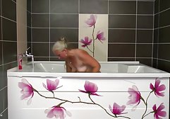 الاستیک استمناء با کیرمصنوعی فیلم و کلیپ سکسی خارجی نایلون