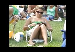 یک پسر جوان سه زیبایی اشتها آور فهرست داستان سکسی را برای یک لحظه در یک چمن سبز به ارمغان می آورد و به اندازه کافی از سیک های کثیف لبخند بزنید تا گربه های هیجان انگیز یکدیگر را ببینید،