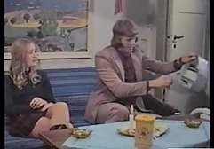 در یک کلوپ شبانه، او خیلی خوب رقصید. این مرد تمام شب را تماشا کرد و در پایان تصمیمی گرفت تا او را به چای دعوت فلم خارجی سکسی کند