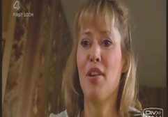 شخص در ورزش آسانسور لباس سایت خارجی دانلود فیلم سکسی سکسی دارد